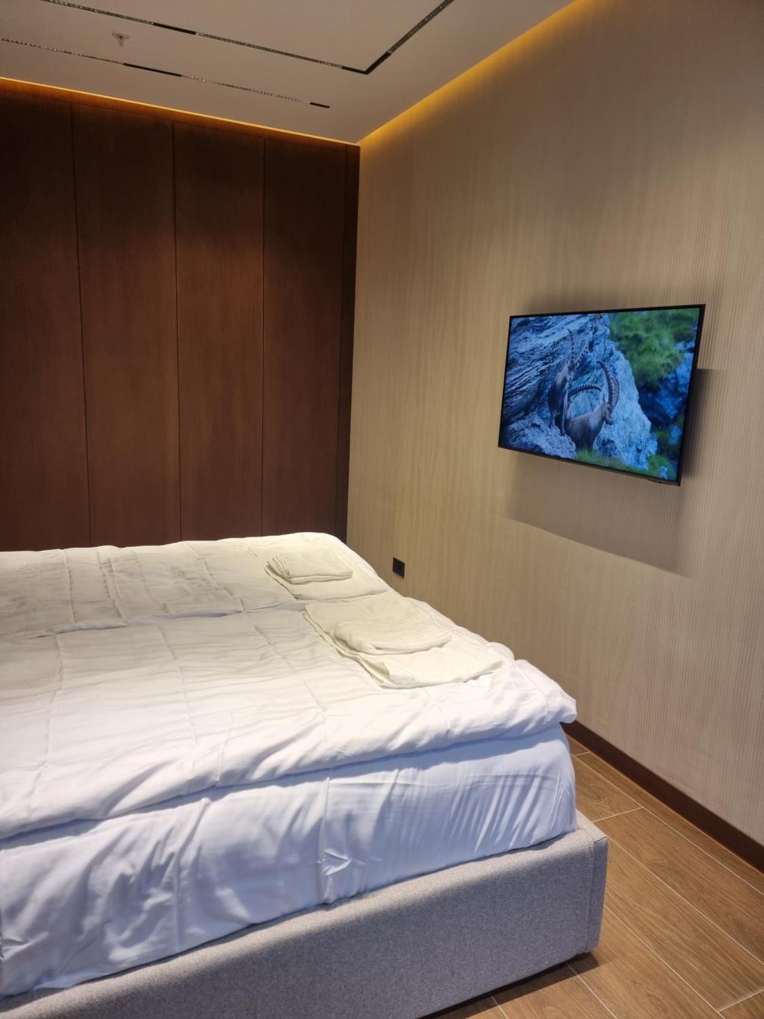 Premium Apartment In Porta Batumi Tower Екстериор снимка