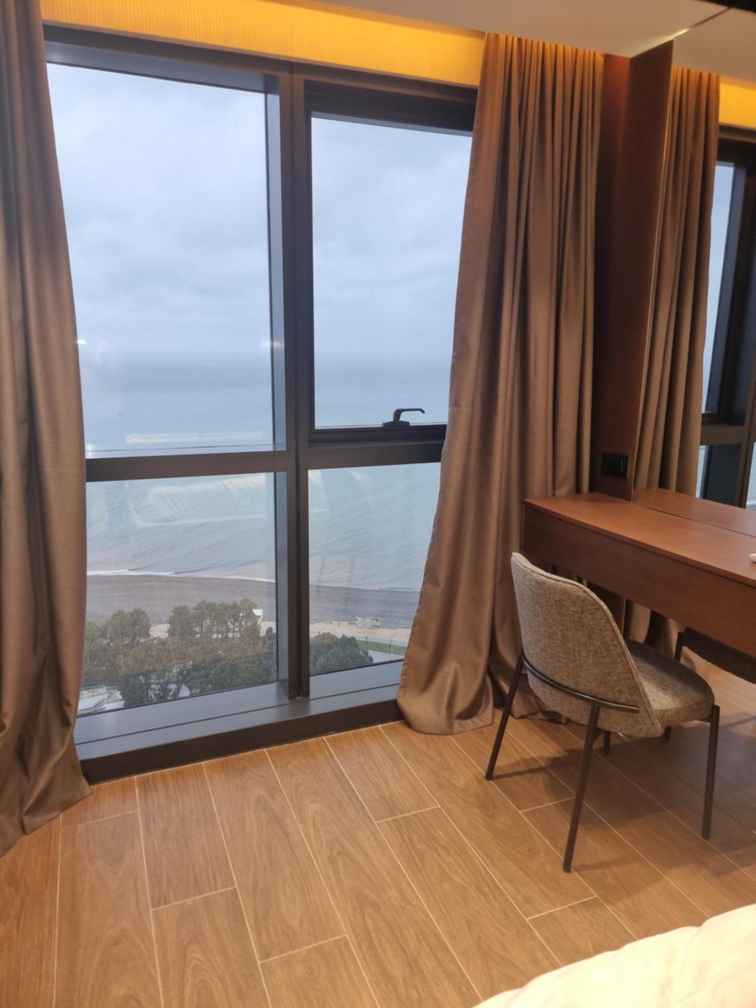 Premium Apartment In Porta Batumi Tower Екстериор снимка